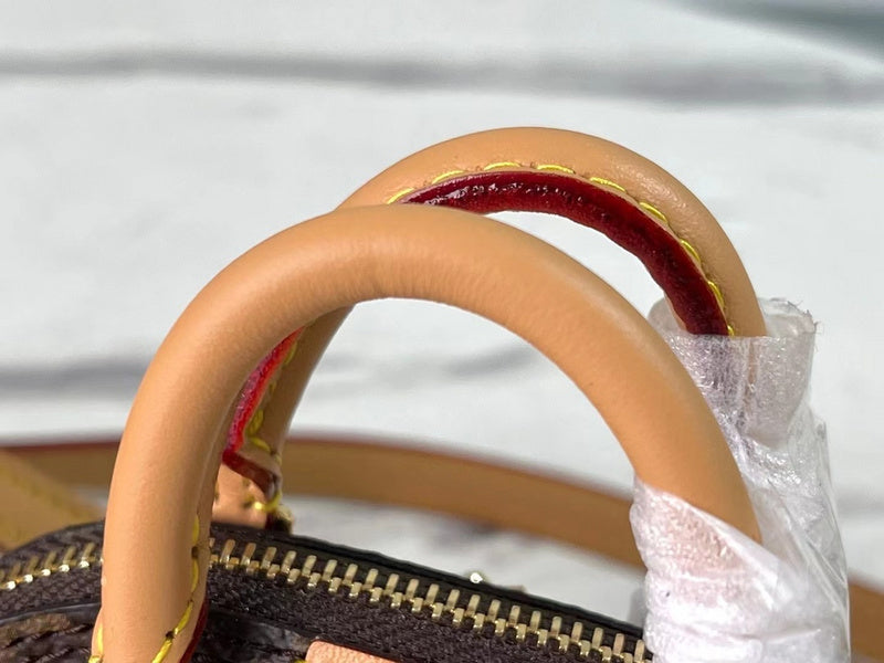 I W Fashion Lu-Vi Bags - 16943