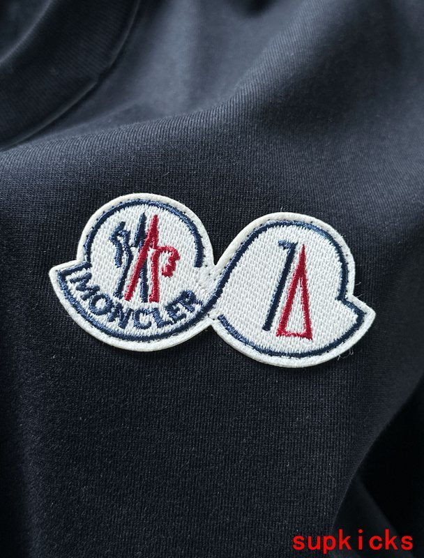 Moncler Luxury Cloth