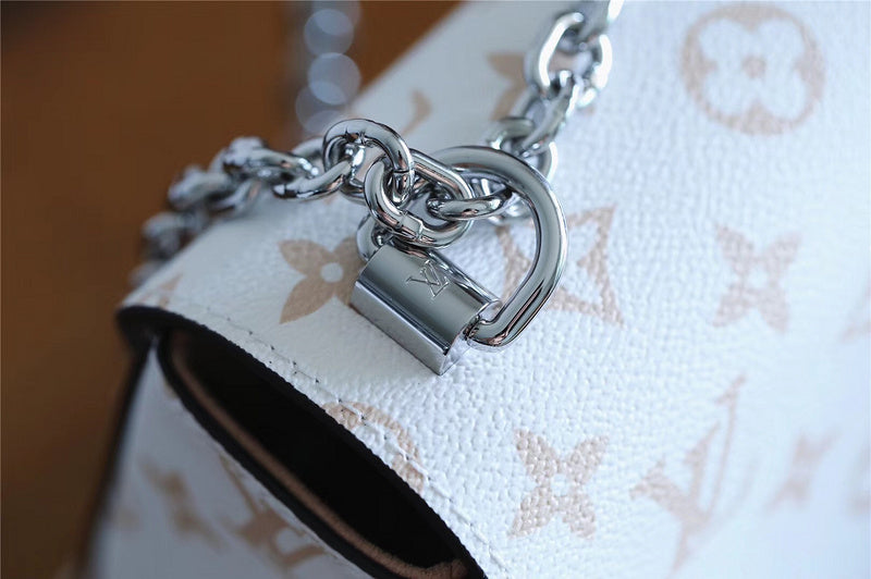 I W Fashion Lu-Vi bags - 8443