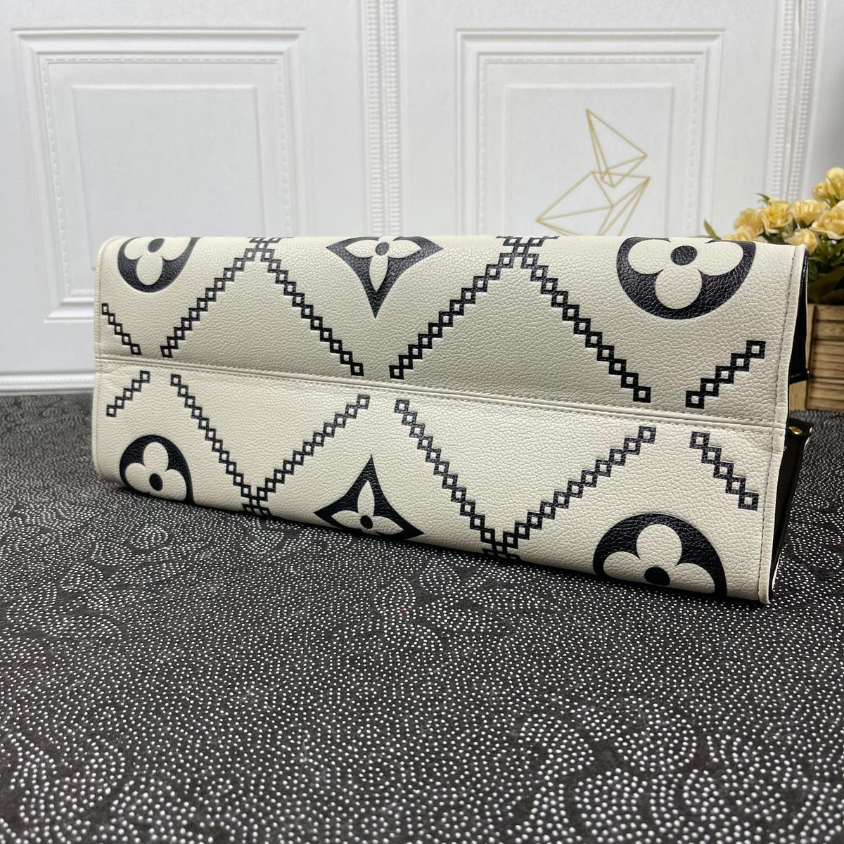 Elite Carryalls