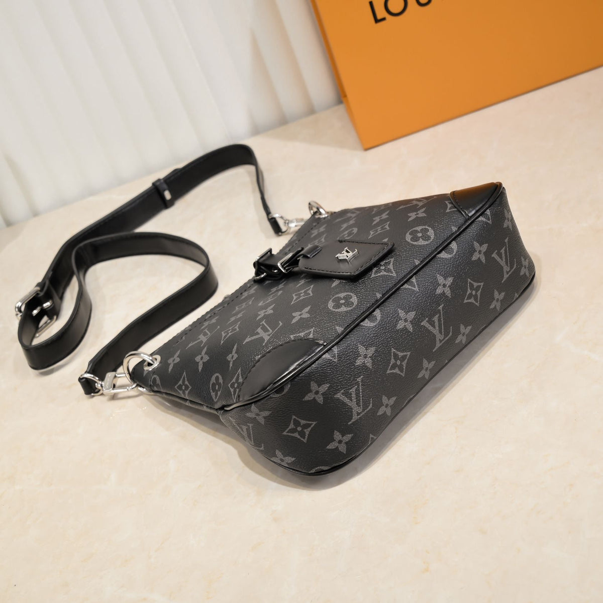 Elite Carryalls