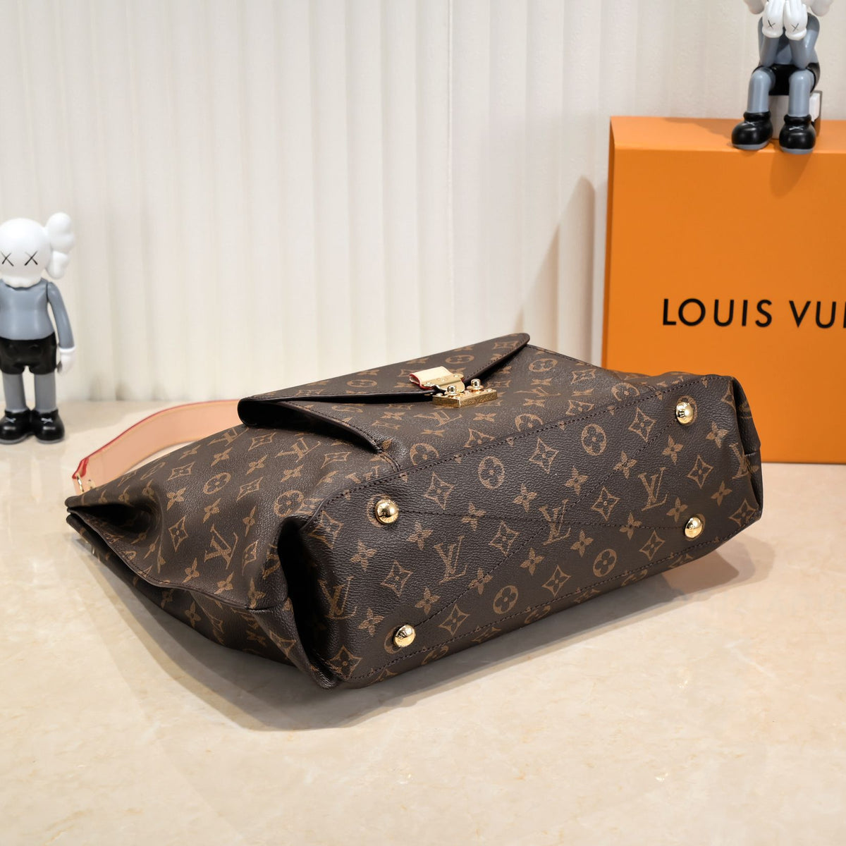 Elite Carryalls