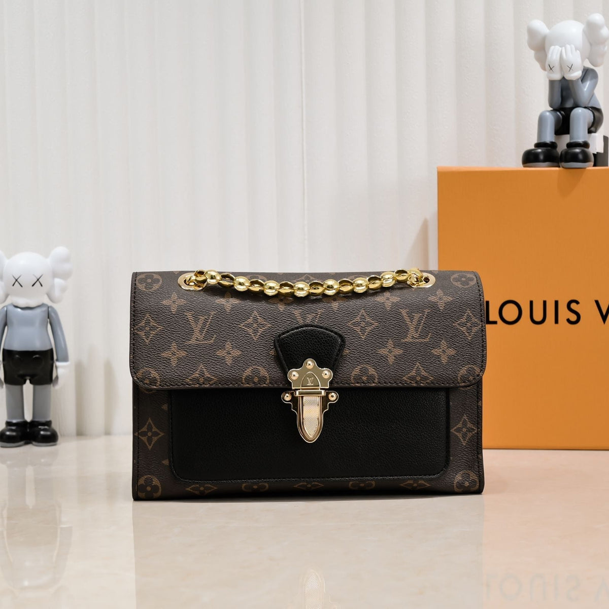 Elite Carryalls