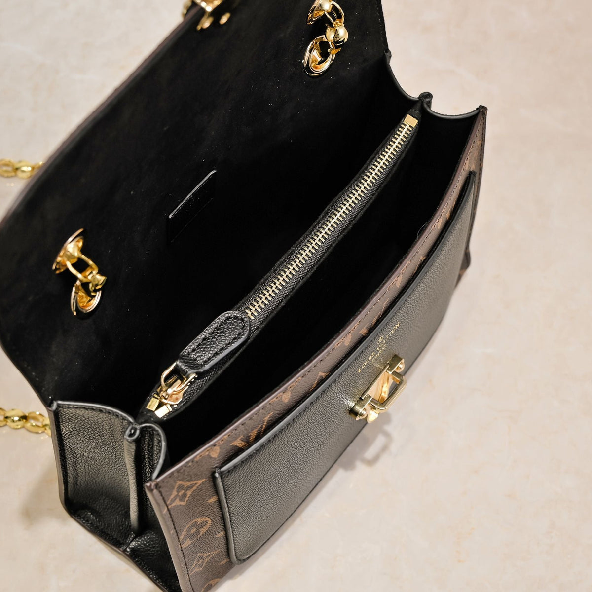 Elite Carryalls