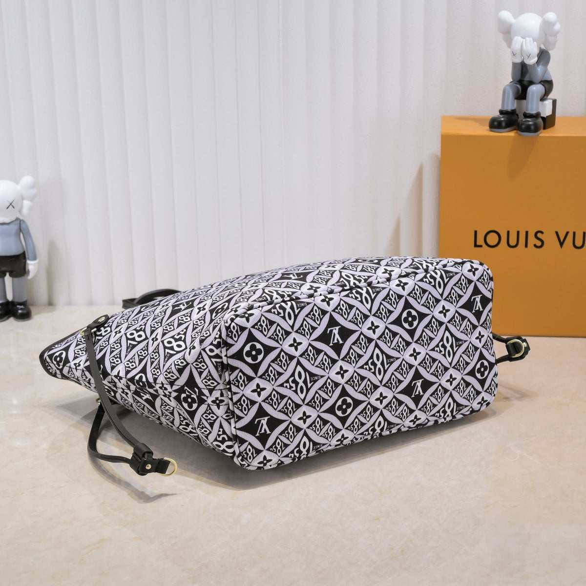 Elite Carryalls