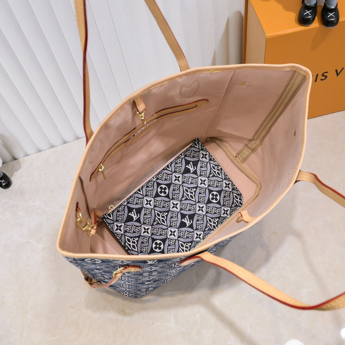 Elite Carryalls