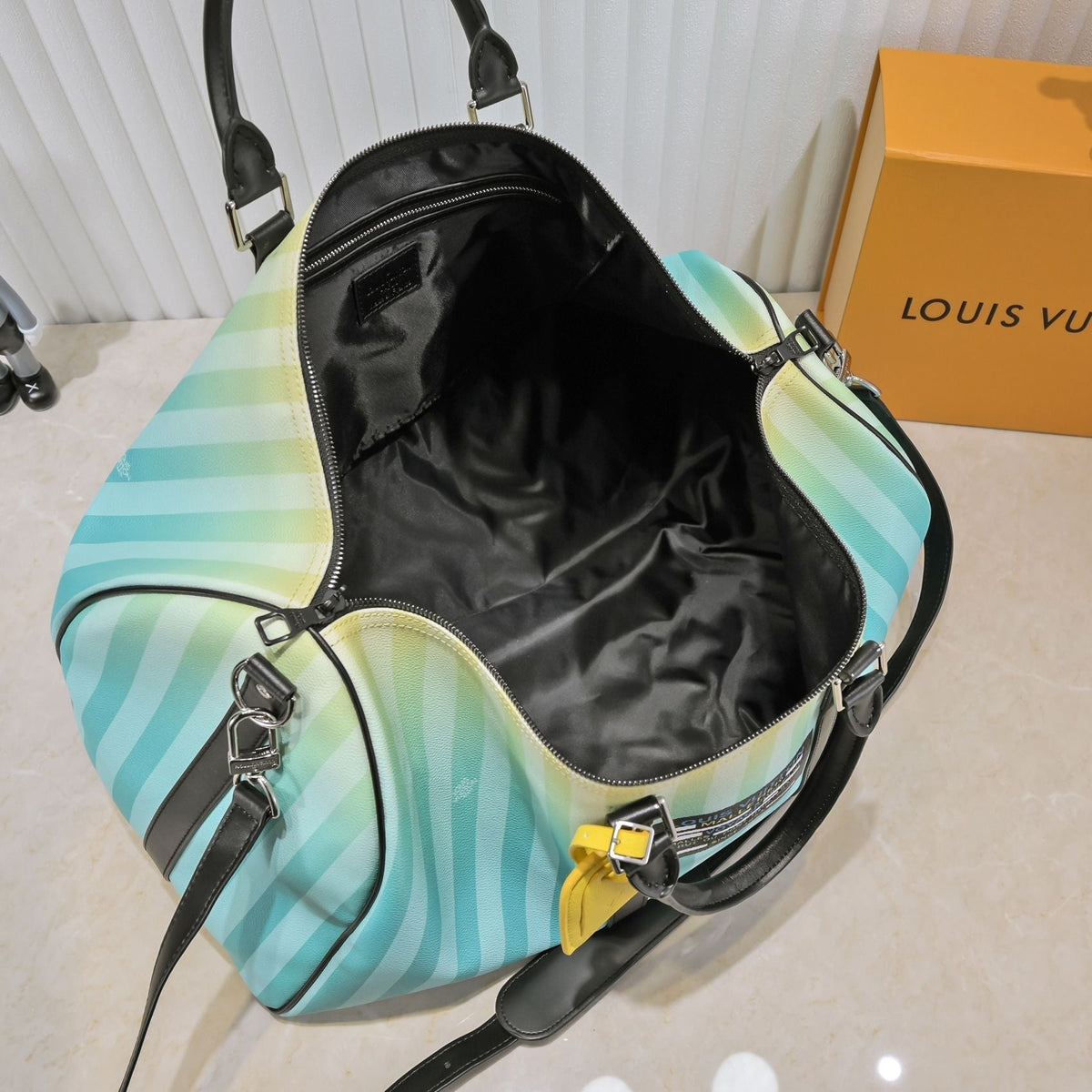 Elite Carryalls