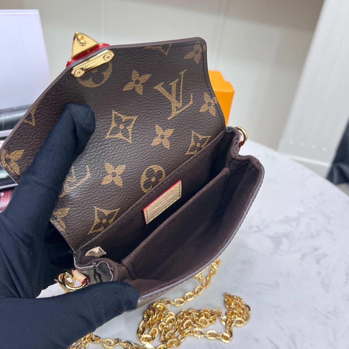 Elite Carryalls