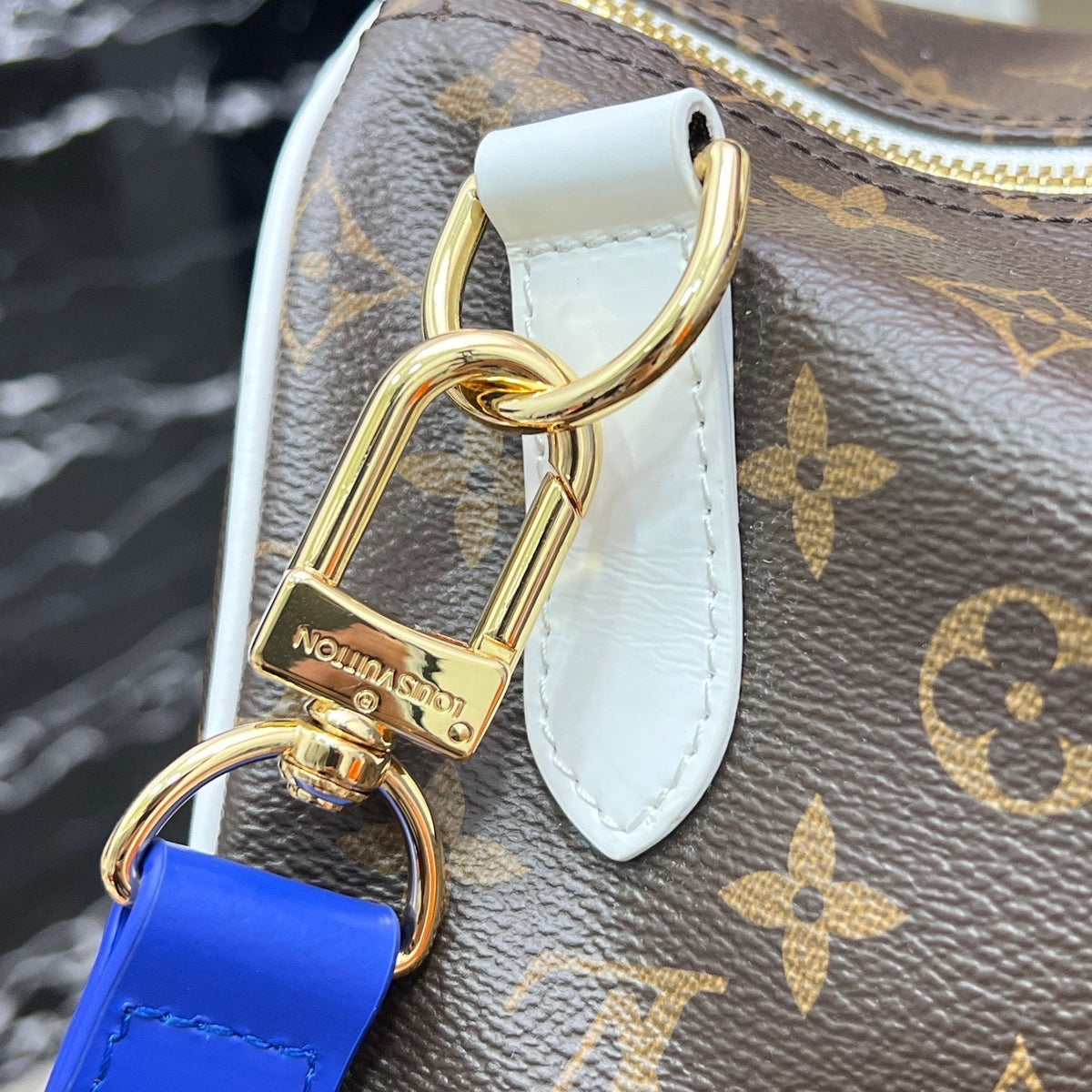 Elite Carryalls