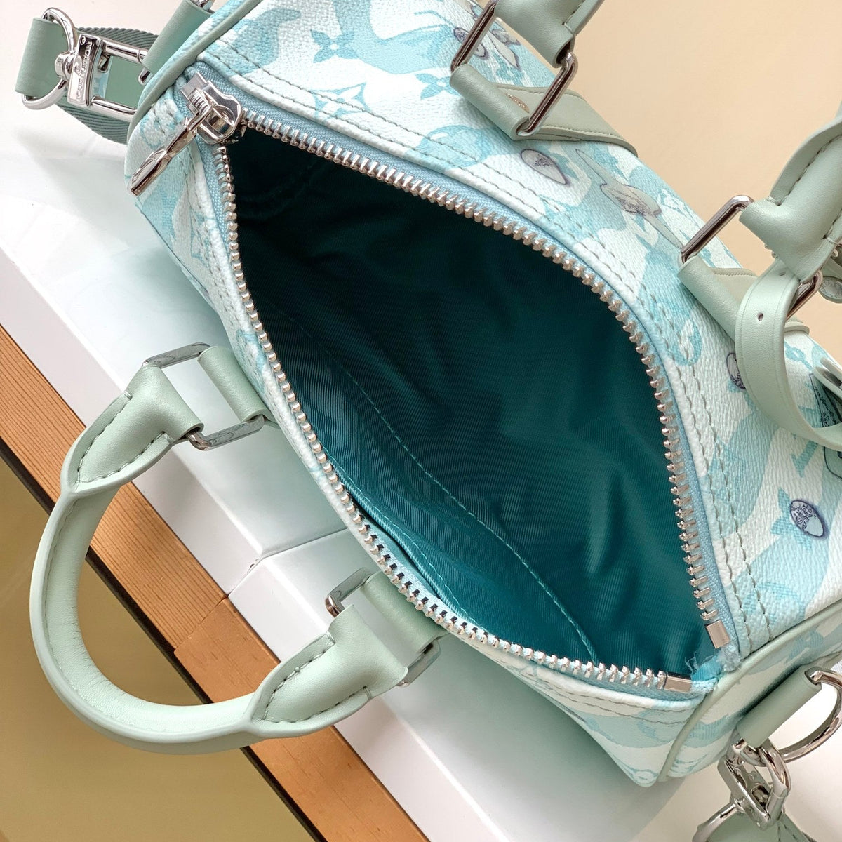 Elite Carryalls