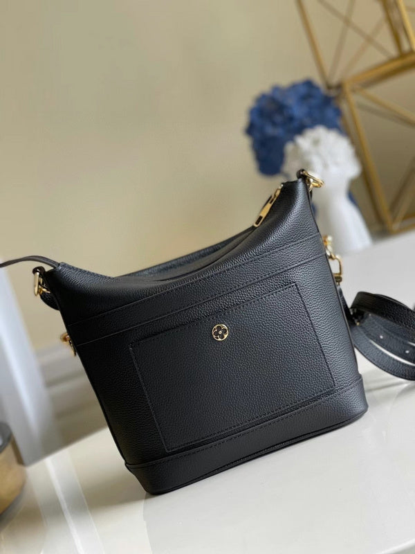 LOV2 Bags - Luxurious Bags  932