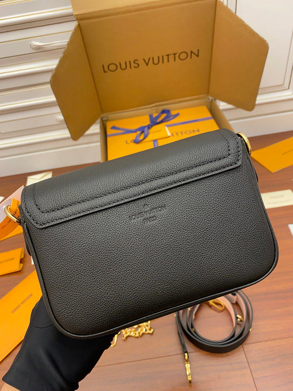 I W Fashion Lu-Vi bags - 17234