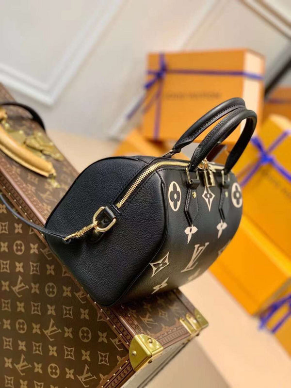 I W Fashion Lu-Vi bags - 17457