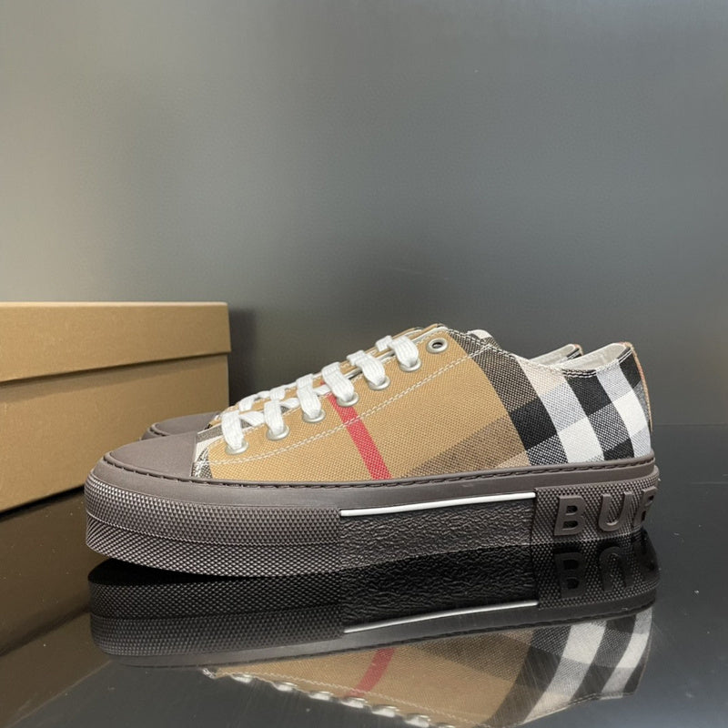 Burberry Luxury Shoes