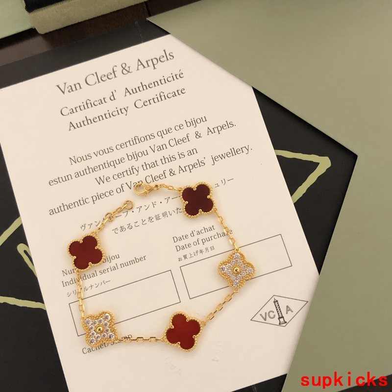 Van Cleef & Arples Jewelry