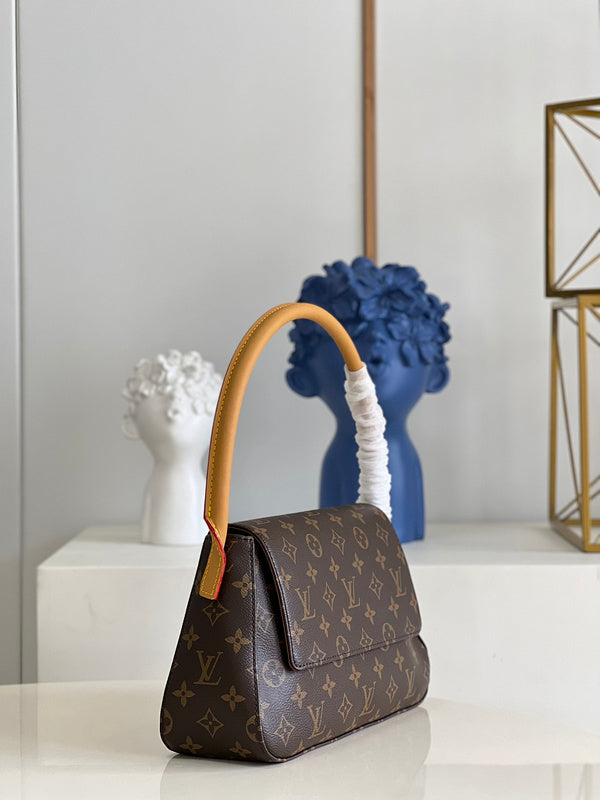 I W Fashion Lu-Vi Bags - 16625