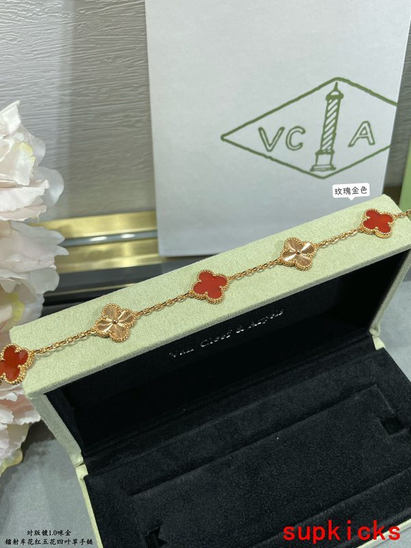 Van Cleef & Arples Jewelry