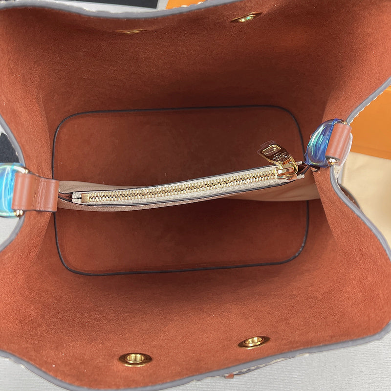 I W Fashion Lu-Vi bags - 8557