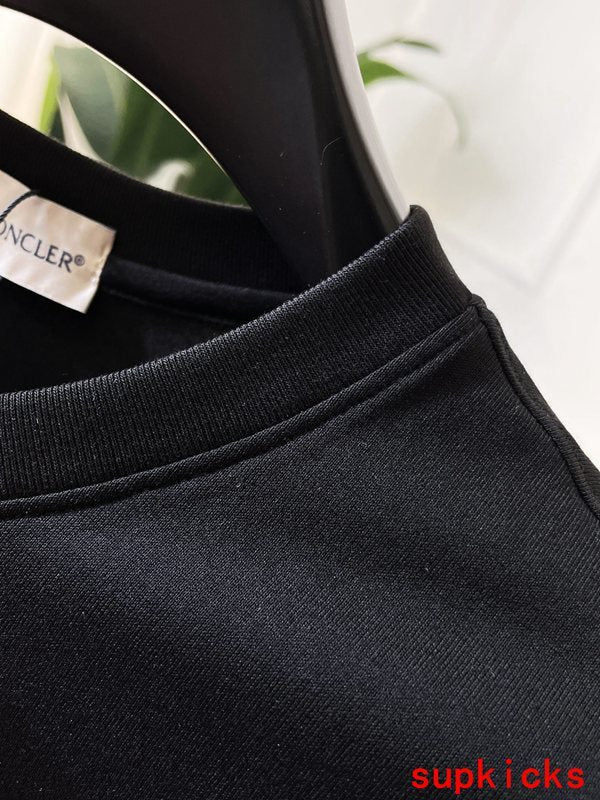 Moncler Luxury Cloth