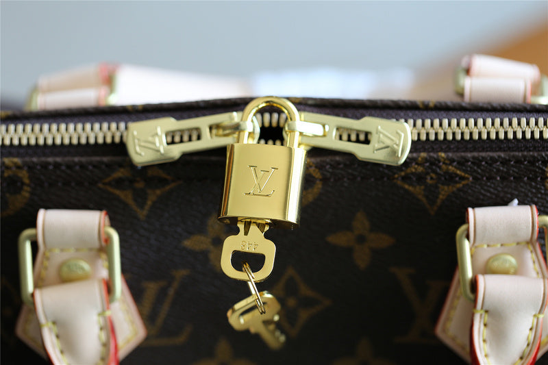 I W Fashion Lu-Vi bags - 8185