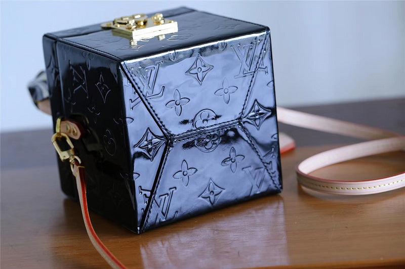 I W Fashion Lu-Vi bags - 9343