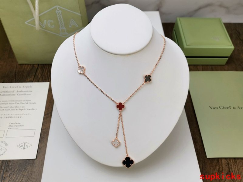 Van Cleef & Arples Jewelry