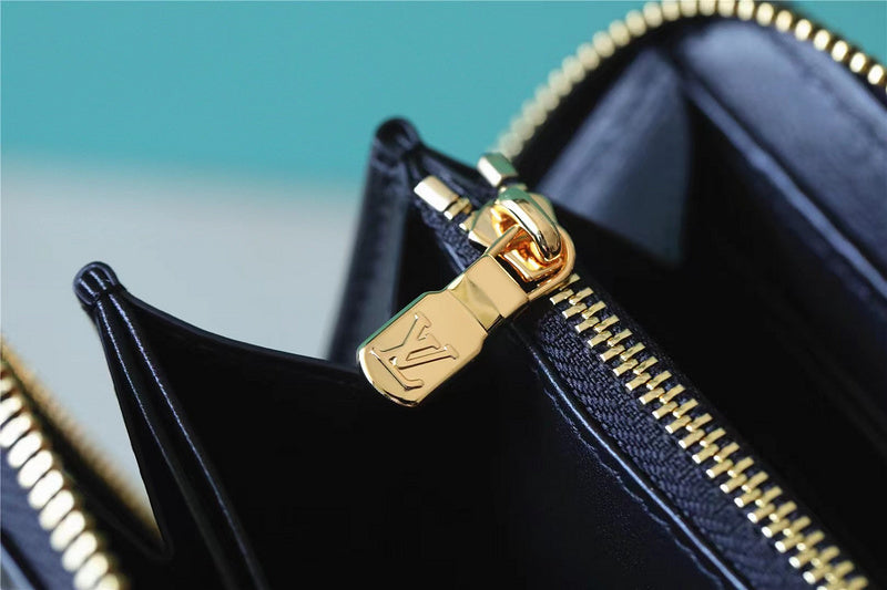 I W Fashion Lu-Vi bags - 8805