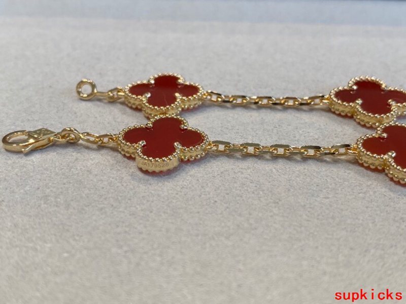 Van Cleef & Arples Jewelry