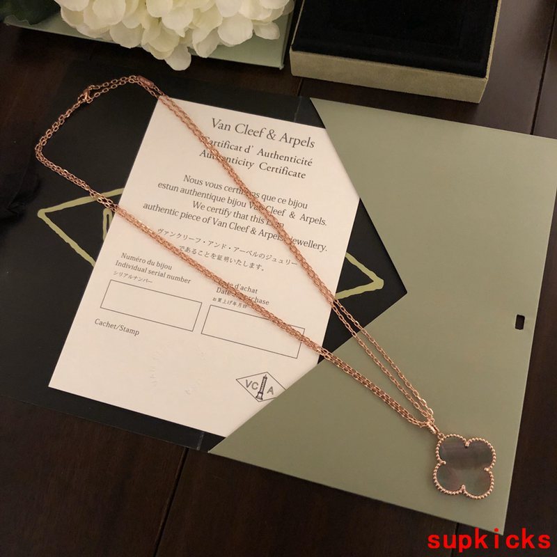 Van Cleef & Arples Jewelry