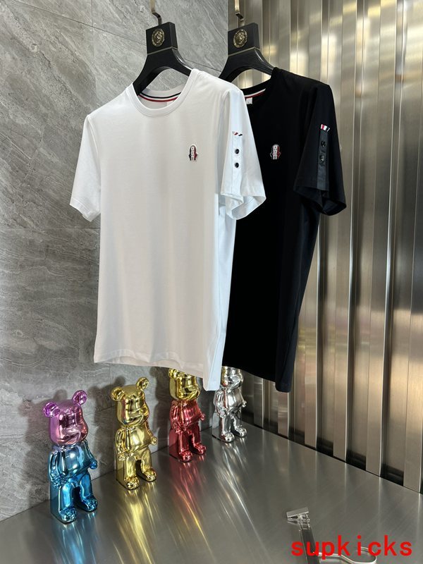 Moncler Luxury Cloth