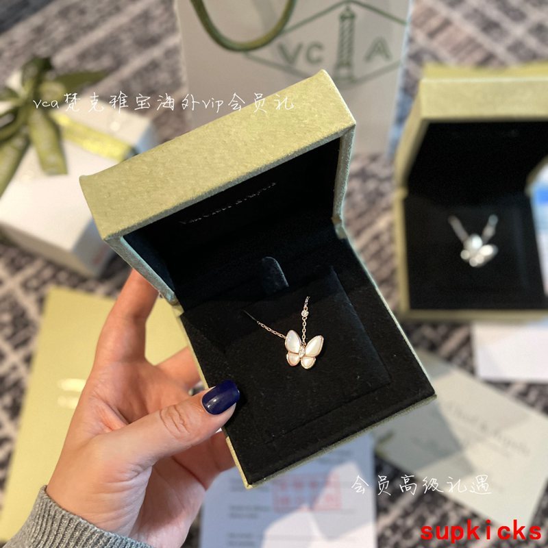 Van Cleef & Arples Jewelry