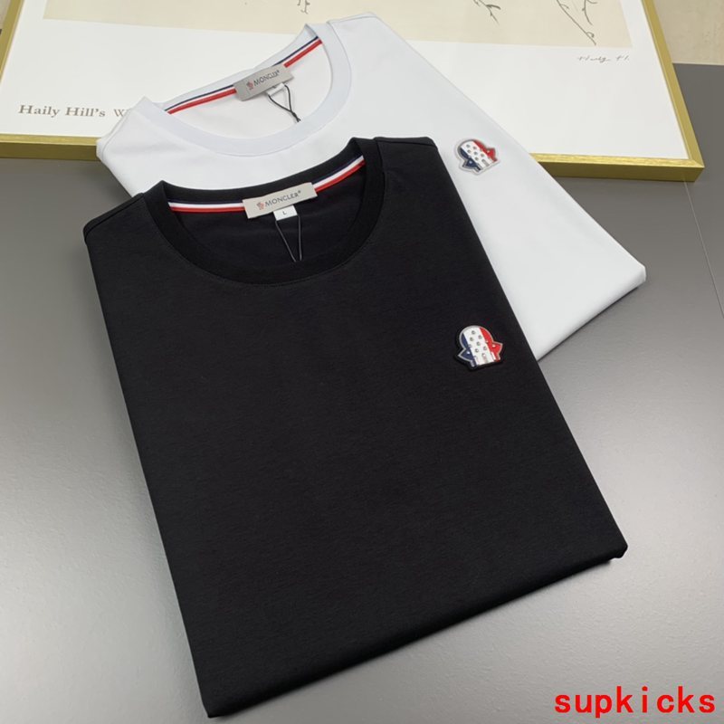 Moncler Luxury Cloth