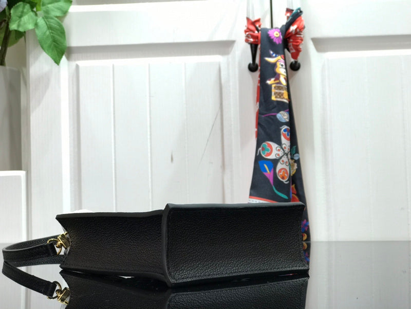 I W Fashion Lu-Vi bags - 17616