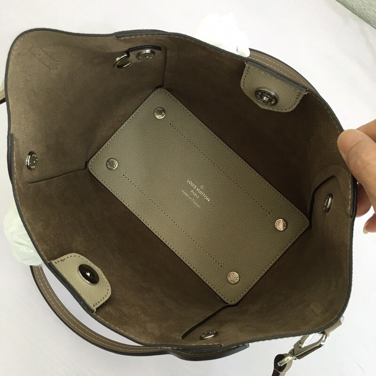 LOV2 Bags - Luxurious Bags  993