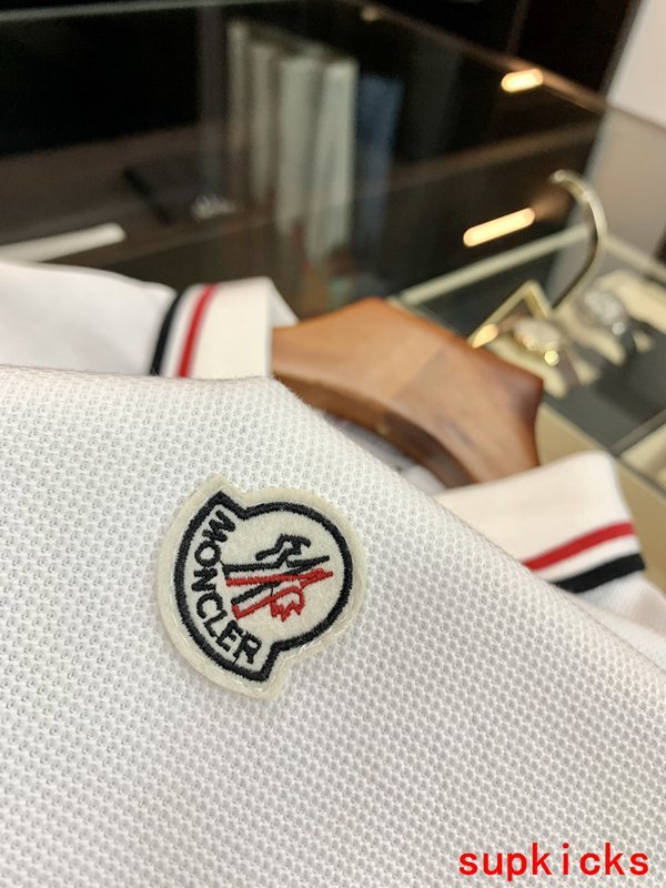 Moncler Luxury Cloth