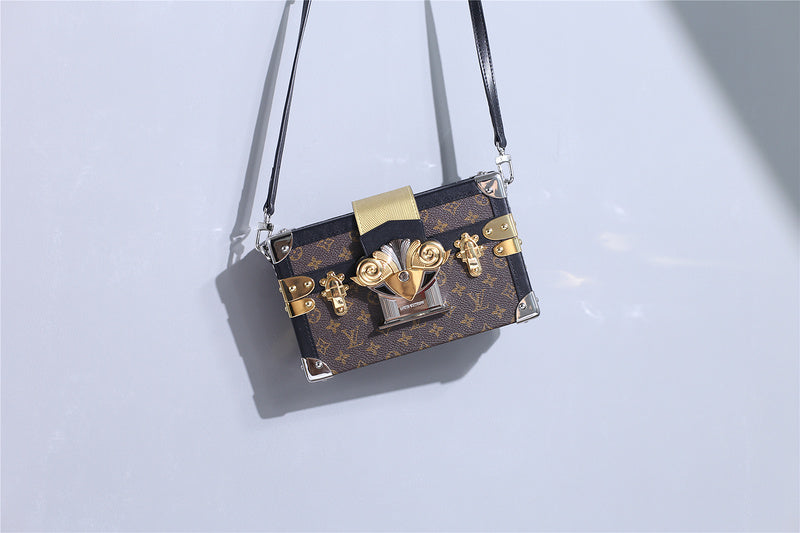 I W Fashion Lu-Vi bags - 8226