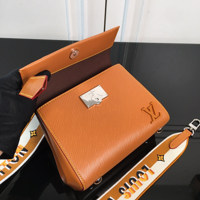 I W Fashion Lu-Vi bags - 17099