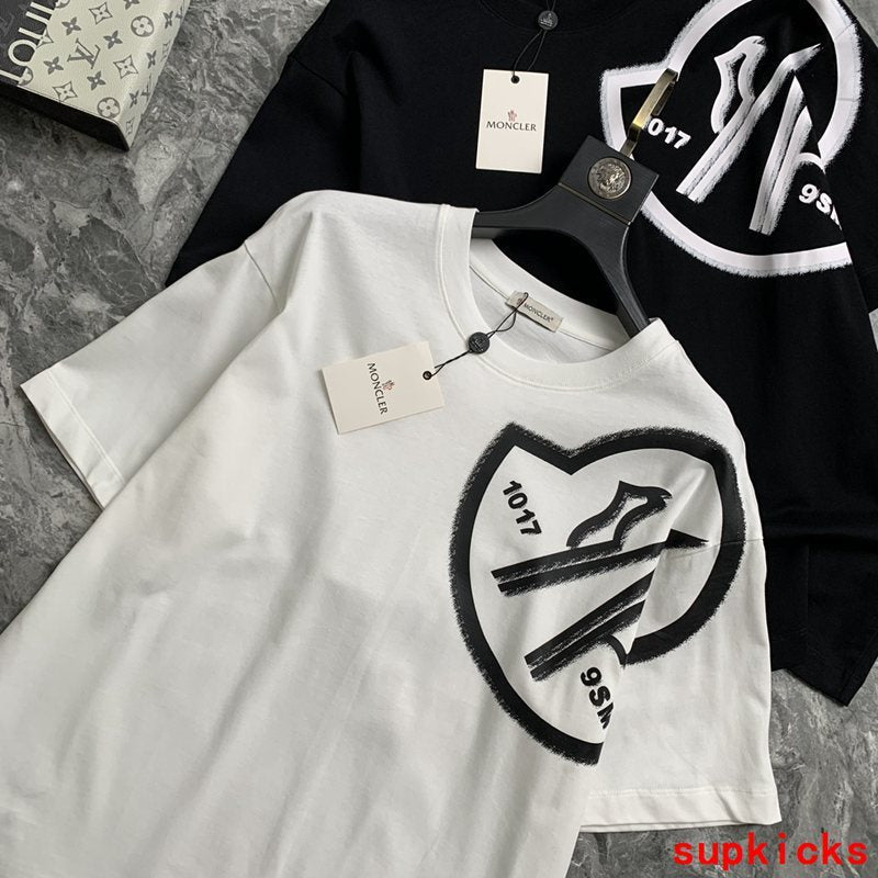 Moncler Luxury Cloth