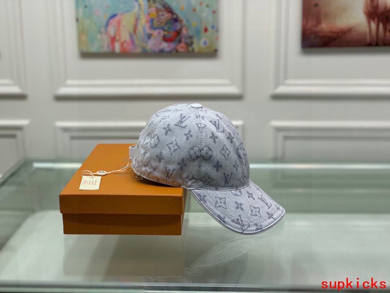 Louis Vuitton Luxury Cap