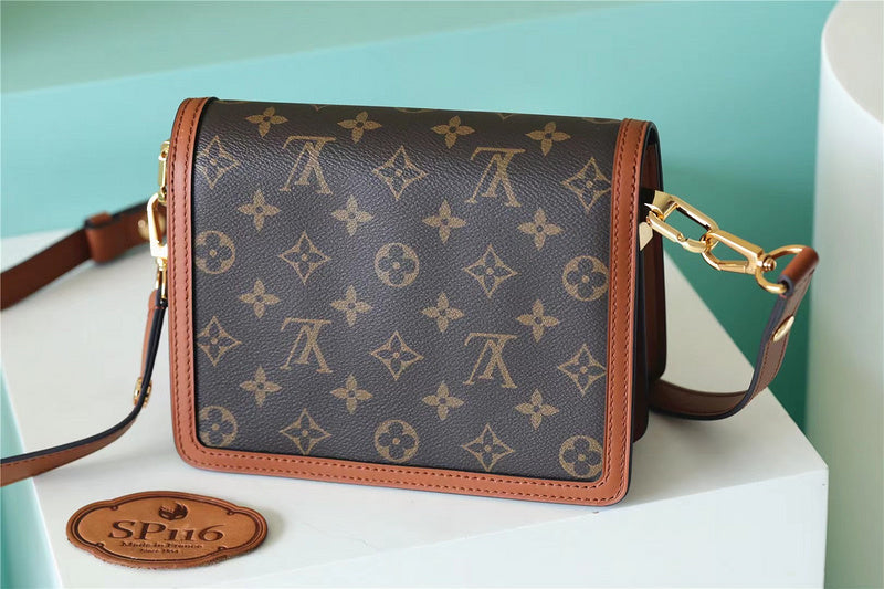 I W Fashion Lu-Vi bags - 8138