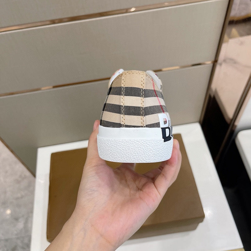 Burberry Luxury Shoes