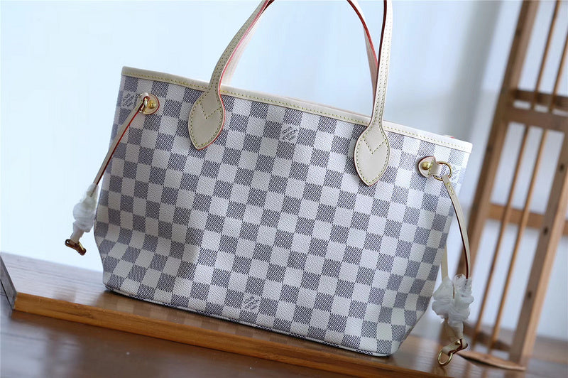 I W Fashion Lu-Vi bags - 8102