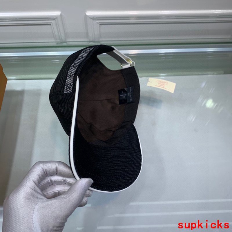Louis Vuitton Luxury Cap