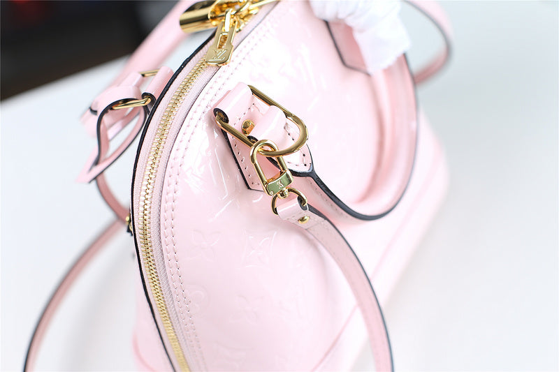 I W Fashion Lu-Vi bags - 8266