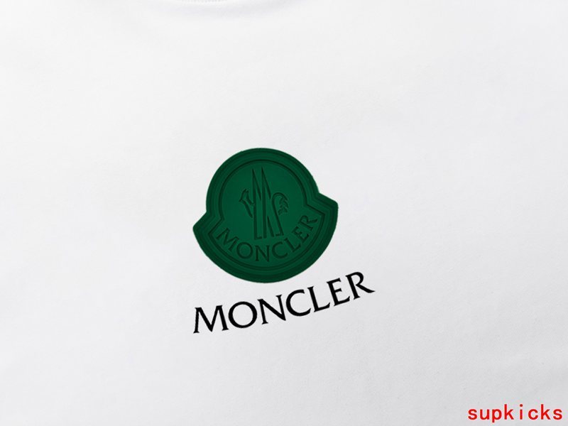 Moncler Luxury Cloth
