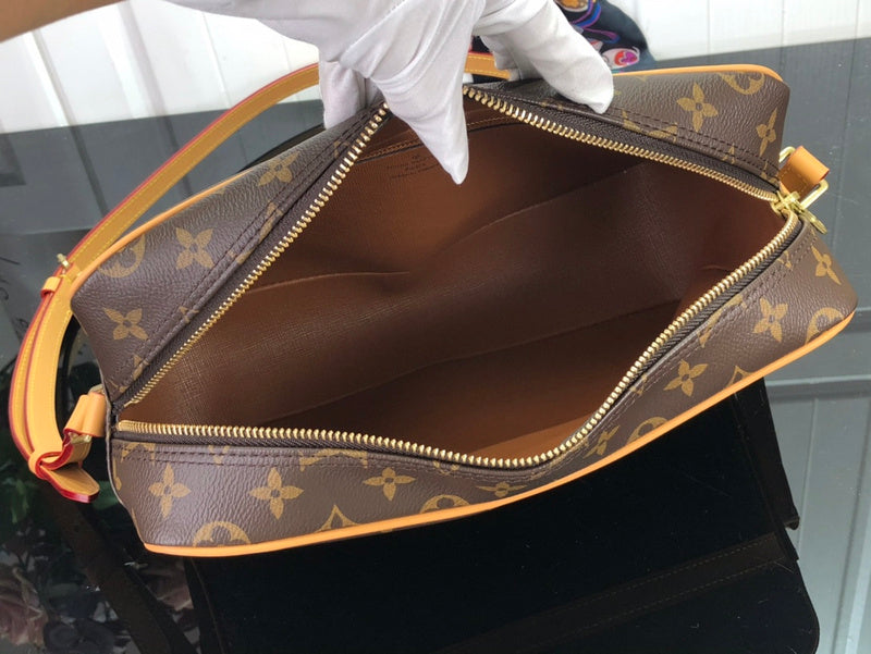I W Fashion Lu-Vi bags - 17356