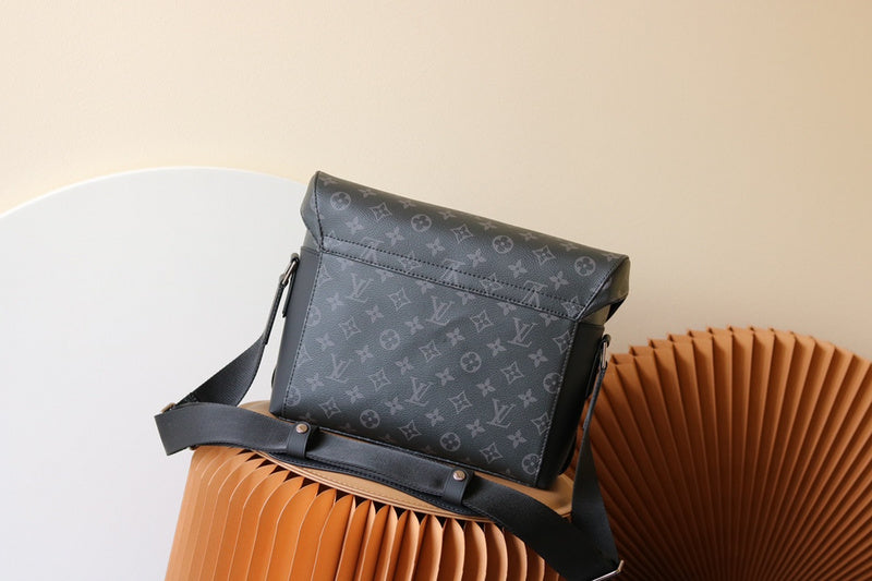 I W Fashion Lu-Vi bags - 17189