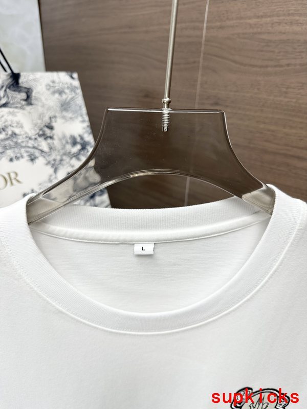 Moncler Luxury Cloth