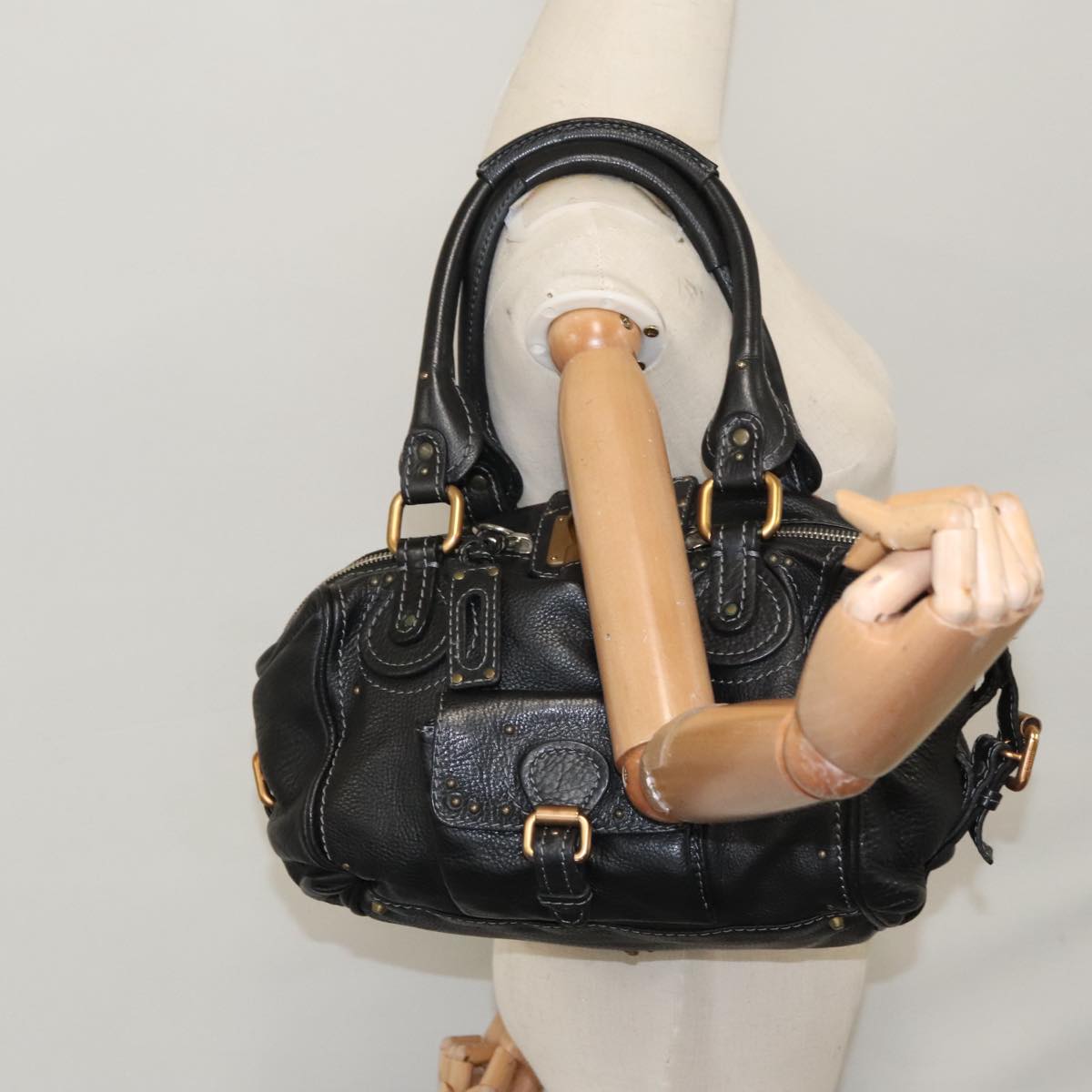 Chloe Paddington Shoulder Bag Leather Black Gold am7567