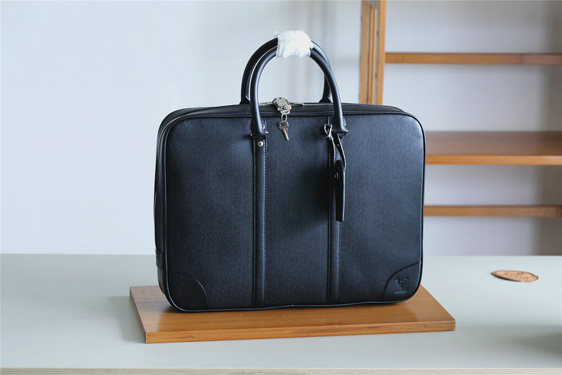 I W Fashion Lu-Vi bags - 9849